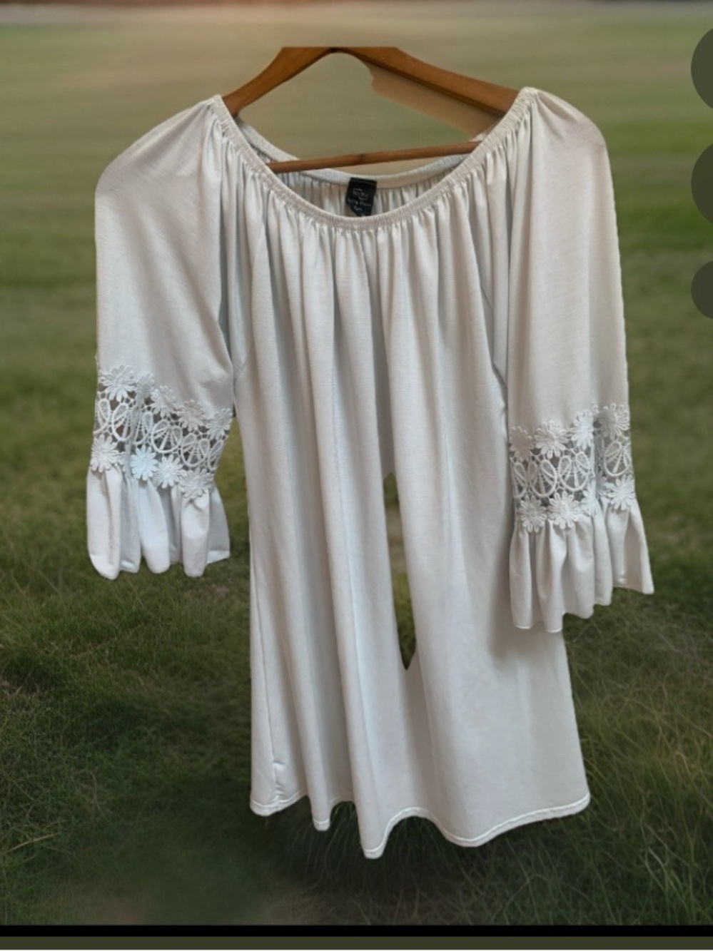 NOT FOR SALE Women’s Sz L XL Crochet Bell Sleeve Top